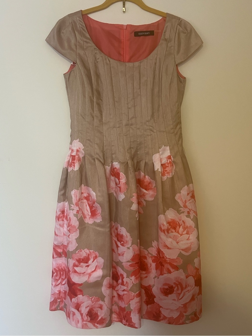 Ellen Tracy perfect wedding guest dress10